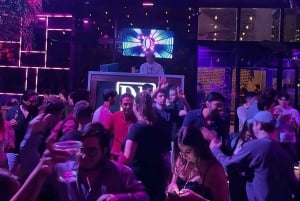 NYC: Pub Crawl and Rooftop Clubbing Experience