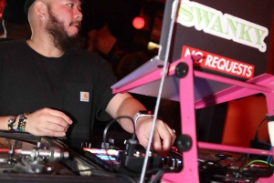 NYC: Pub Crawl and Rooftop Clubbing Experience