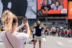 NYC: Sieh dich selbst für 24 Stunden auf einer Plakatwand am Times Square