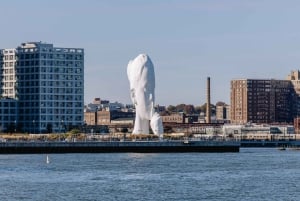 Croisière panoramique : la ligne d'horizon de New York et la Statue de la Liberté