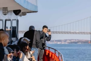 Croisière panoramique : la ligne d'horizon de New York et la Statue de la Liberté