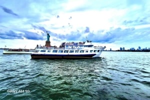 Nova Iorque: Cruzeiro turístico de 60 minutos no Starship East River