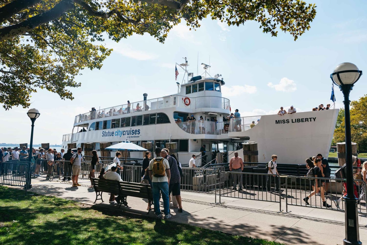 NYC: Tur till Frihetsgudinnan och Ellis Island med färja