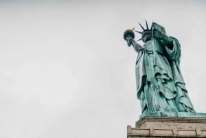 NYC: Statua Wolności i wycieczka na wyspę Ellis z promem