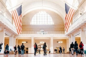 NYC: Tur til Frihedsgudinden og Ellis Island med færge