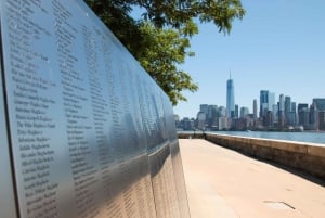 NYC: Statue of Liberty and Ellis Island Tour with Ferry