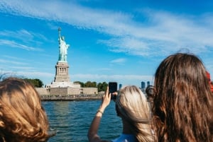 NYC: Tur till Frihetsgudinnan och Ellis Island med färja