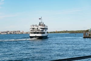 NYC: Tur till Frihetsgudinnan och Ellis Island med färja