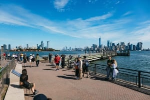 NYC: Tur till Frihetsgudinnan och Ellis Island med färja