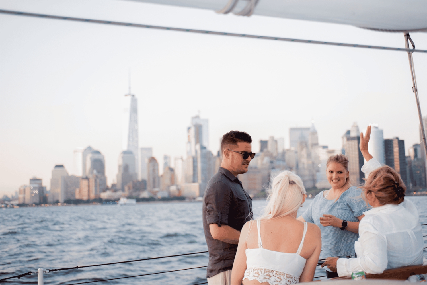NYC: Crucero por la Estatua de la Libertad a bordo de un velero clásico
