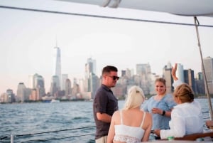 NYC: Cruise på Frihetsgudinnen om bord på en klassisk seilbåt