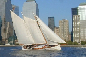 NYC: Vela del giorno della Statua della Libertà con la goletta Adirondack