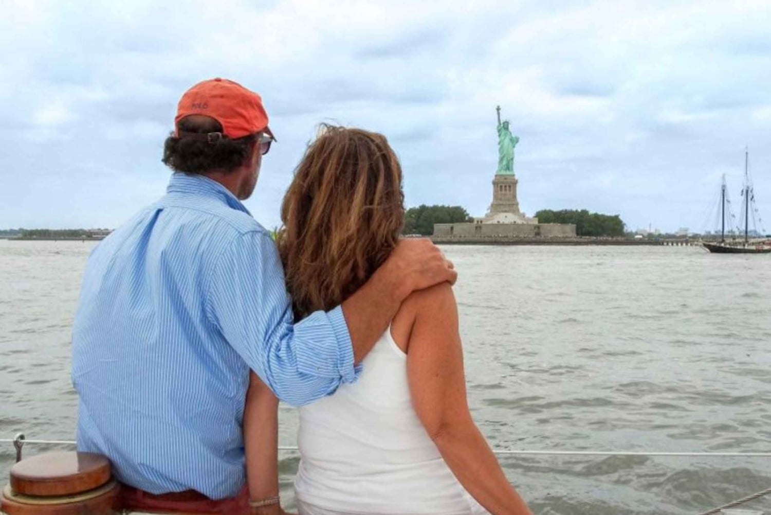 NYC: Vrijheidsbeeld dagtocht met bar aan boord