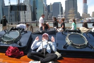 NYC: Vrijheidsbeeld dagtocht met bar aan boord