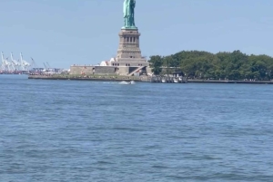 New York : visite de la Statue de la Liberté et d'Ellis Island avec prise en charge à l'hôtel