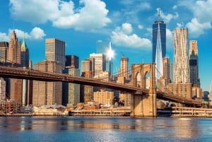 NYC: Visita guiada en barco por la Estatua de la Libertad y Ellis Island