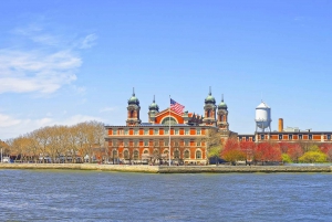NYC: Statue of Liberty & Ellis Island Guided Tour with Ferry