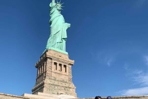 NYC: grupo privado guiado pela Estátua da Liberdade ou passeio em família