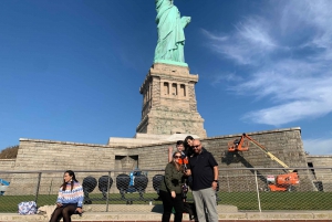 New York: gruppo privato guidato o tour per famiglie della Statua della Libertà