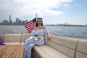 NYC: Freiheitsstatue Private Sightseeing Yacht Tour