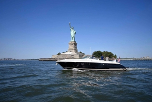 NYC: Freiheitsstatue Private Sightseeing Yacht Tour