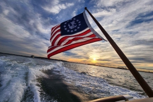 NYC: Tour panoramico privato della Statua della Libertà in yacht