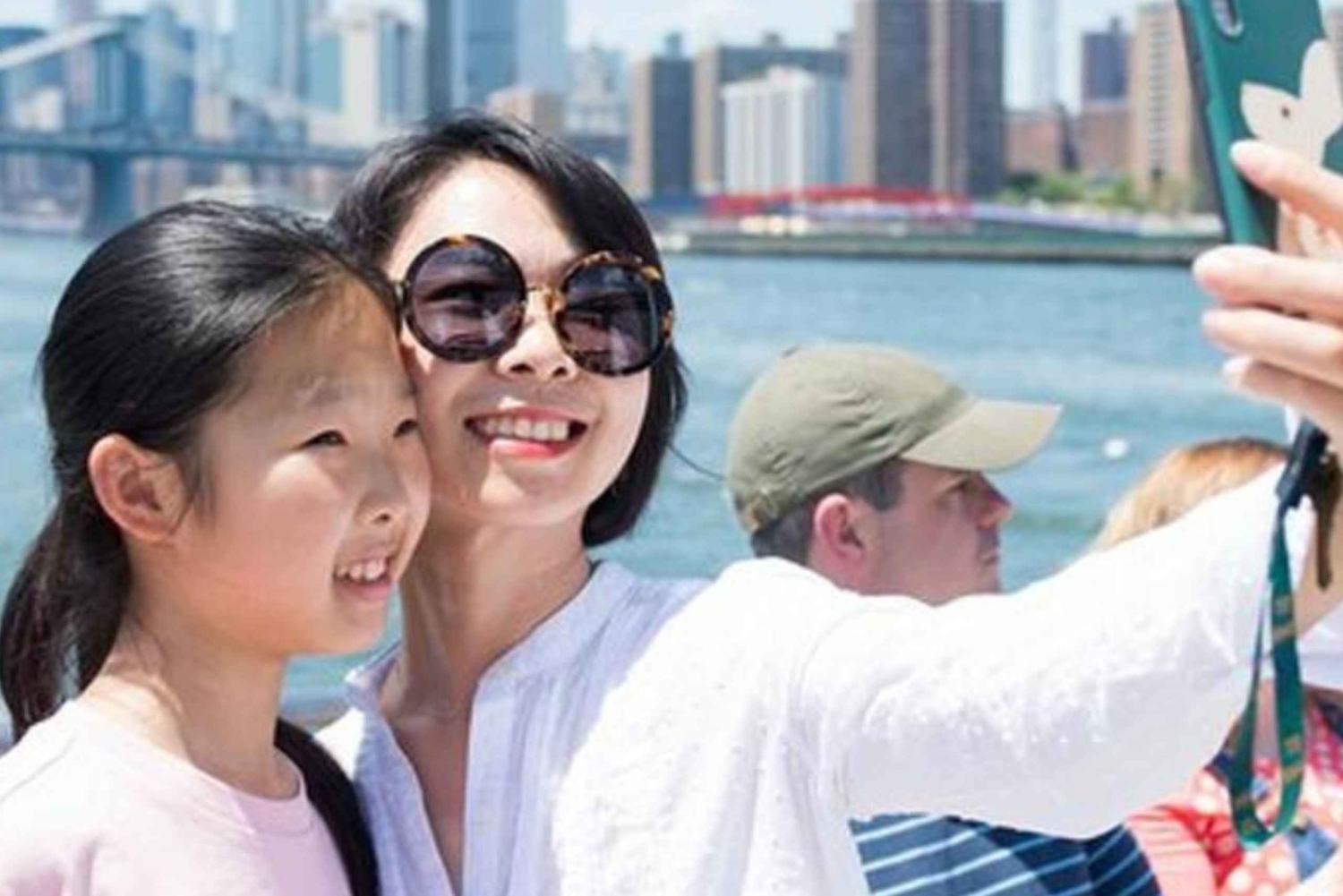 Crociera turistica alla Statua della Libertà di New York