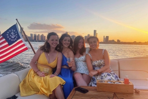 NYC: Frihedsgudinden - privat sightseeingtur med yacht