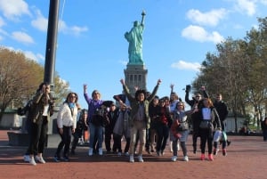 Nueva York: Estatua de la Libertad con acceso al pedestal y ferri