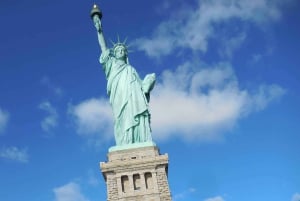Нью-Йорк: экскурсия к Статуе Свободы с посещением пьедестала и паромом