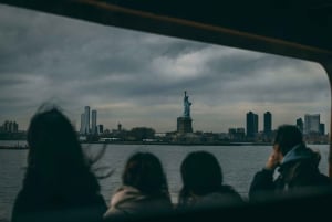 Нью-Йорк: экскурсия к Статуе Свободы с посещением пьедестала и паромом