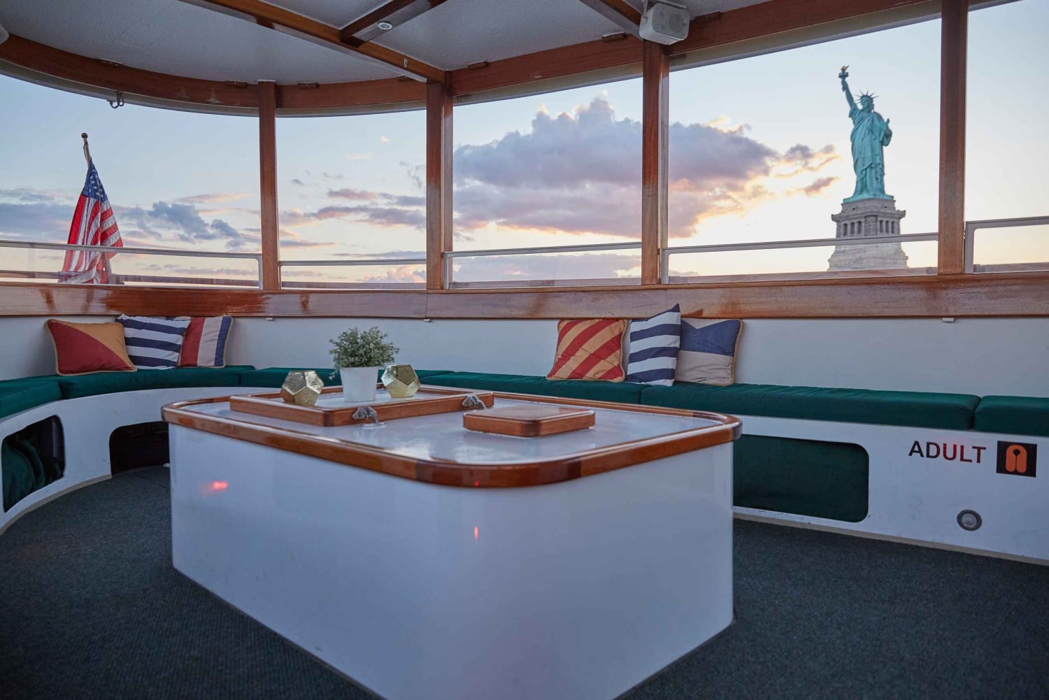 NYC: Sunset Cruise on a Small Yacht with a Drink