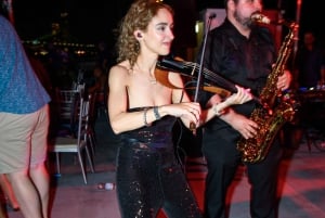 Crociera al tramonto a New York con DJ, skyline e Statua della Libertà