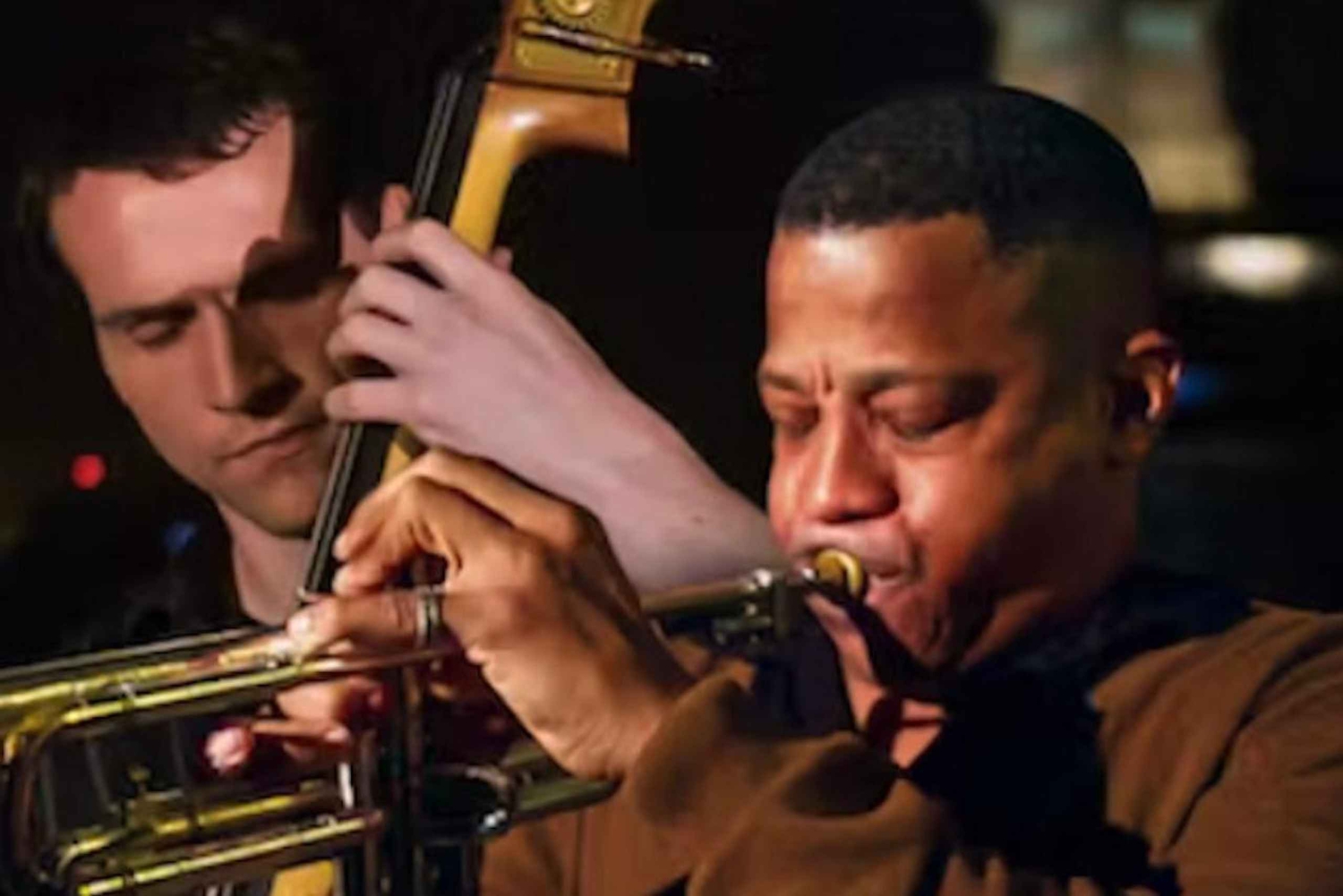 NYC: Auringonlaskun jazz-purjehdus Clipper Cityllä