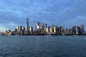 Coucher de soleil à New York, musique et croisière touristique avec vue sur la Statue de la Liberté