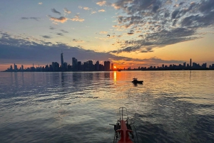 Coucher de soleil à New York, musique et croisière touristique avec vue sur la Statue de la Liberté