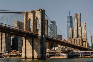 Coucher de soleil à New York, musique et croisière touristique avec vue sur la Statue de la Liberté