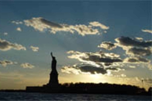 NYC: Zeil bij zonsondergang aan boord van Schooner Adirondack