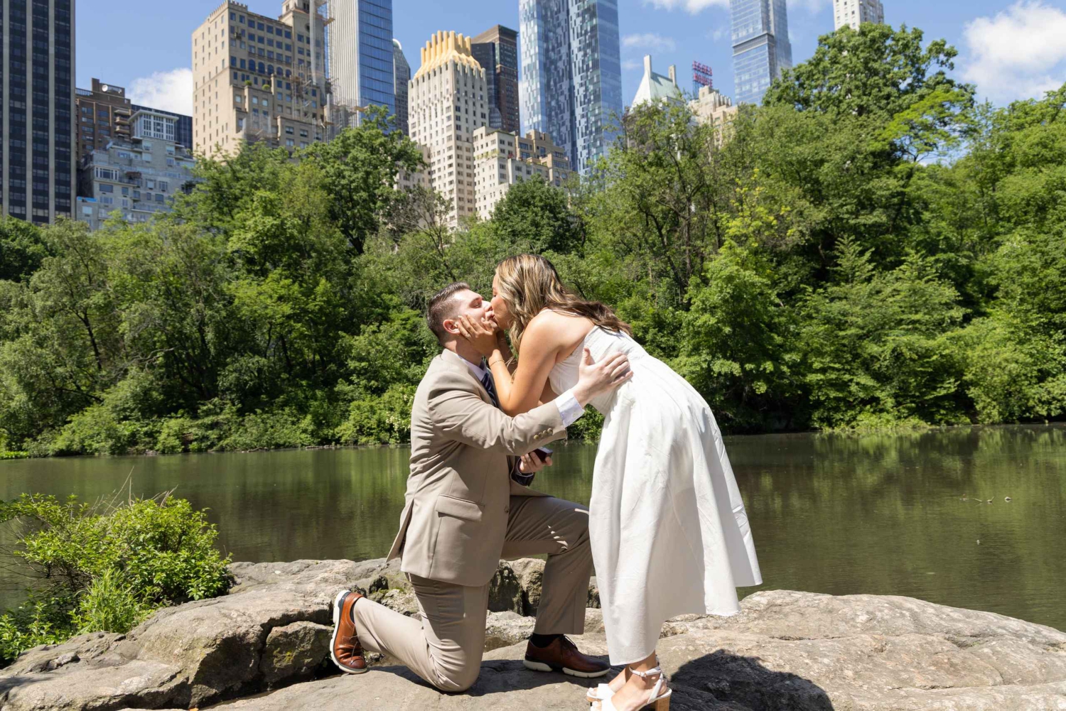 NYC: Sessão fotográfica de pedido de casamento surpresa — Capture o «sim» para sempre
