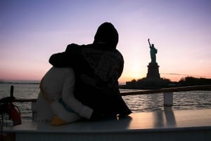 NYC : Croisière d'une journée sur la Statue de la Liberté avec bar à bord