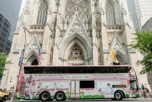 NYC: Busstur med te runt staden och liveunderhållning