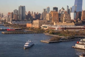 NYC: Crucero por el puerto con buffet de Acción de Gracias