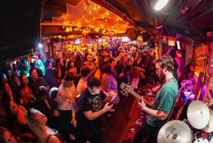 The Essential NYC Pub Crawl Experience