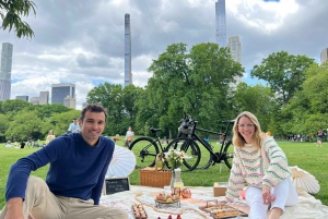 Paseo privado en bici por Central Park y lujoso picnic