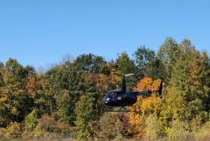 Privat helikoptertur over Hudson Valley i høstløvskogen