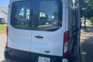 Privat lufthavnstransport i NYC til Manhattan – Op til 11 personer