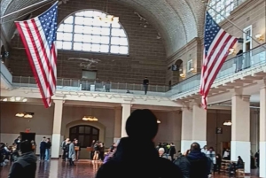 自由の女神像とエリス島ツアー