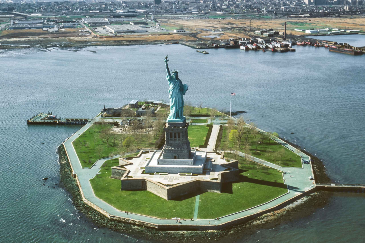 Statue de la Liberté et Ellis Island - Visite guidée 8 personnes maximum