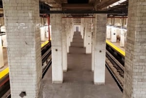 Underjordisk tur i New Yorks undergrundsbane