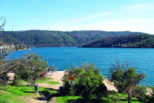 Countryside, Medieval Village and Lake Private Guided Tour